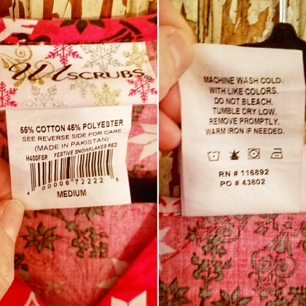 UA Scrubs Scrub Top Red Snowflake Print Size M - Picture 5 of 7